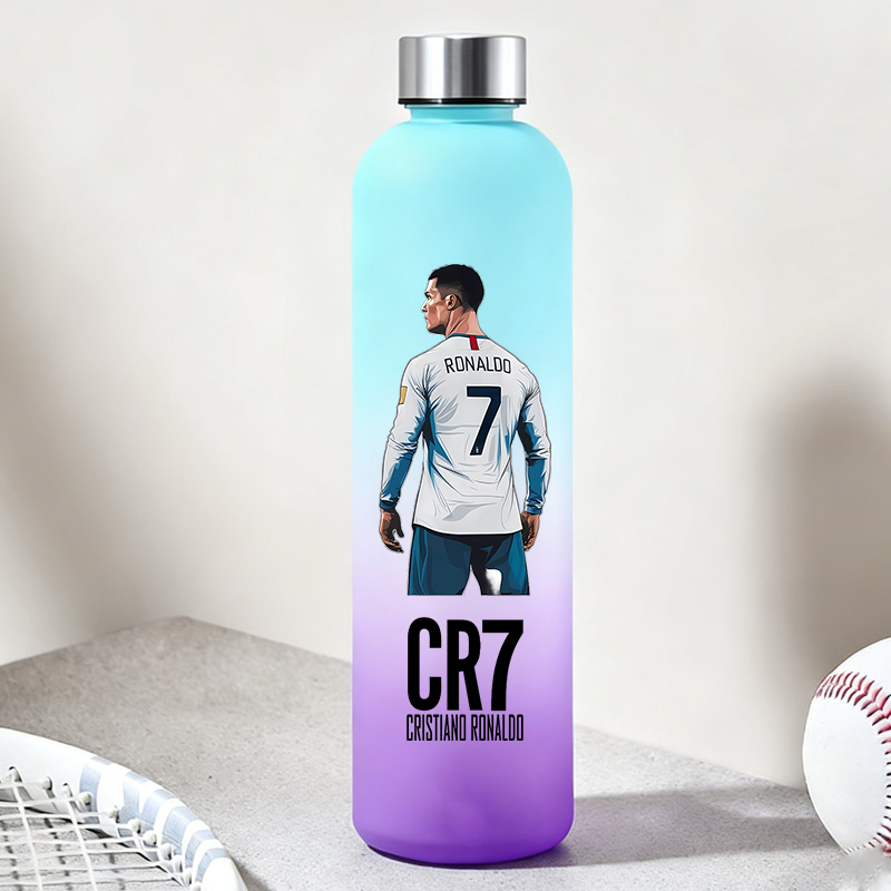 Travel Accessories With Kids - ขวดน้ำ CR7 ขนาด 900 มล. ขวดน้ำกีฬาลายโรนัลโด้